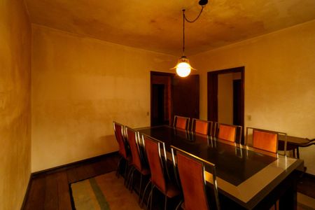 Casa para alugar com 530m², 4 quartos e 3 vagas Casa para alugar com 530m², 4 quartos e 3 vagasCopa