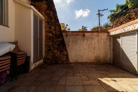 Casa para alugar com 530m², 4 quartos e 3 vagas Casa para alugar com 530m², 4 quartos e 3 vagasQuintal