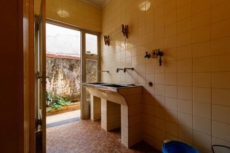 Casa para alugar com 530m², 4 quartos e 3 vagas Casa para alugar com 530m², 4 quartos e 3 vagasÁrea de Serviço