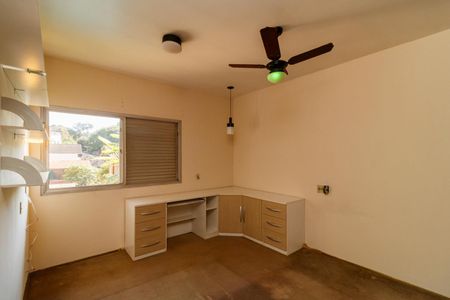 Casa para alugar com 530m², 4 quartos e 3 vagas Casa para alugar com 530m², 4 quartos e 3 vagasQuarto