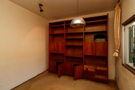 Casa para alugar com 530m², 4 quartos e 3 vagas Casa para alugar com 530m², 4 quartos e 3 vagasQuarto 3