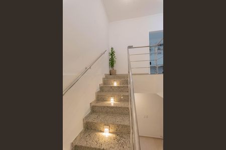 Escada de casa à venda com 3 quartos, 250m² em Jardim São Fernando, Campinas