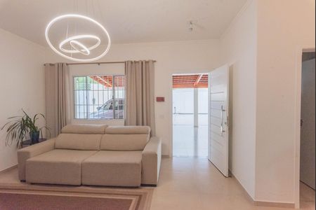 Sala de casa à venda com 3 quartos, 250m² em Jardim São Fernando, Campinas