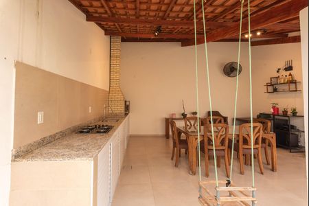 Casa à venda com 250m², 3 quartos e 6 vagas Casa à venda com 250m², 3 quartos e 6 vagasChurrasqueira
