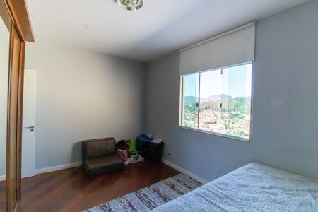 Casa de condomínio à venda com 352m², 4 quartos e 2 vagas Casa de condomínio à venda com 352m², 4 quartos e 2 vagasQuarto 2