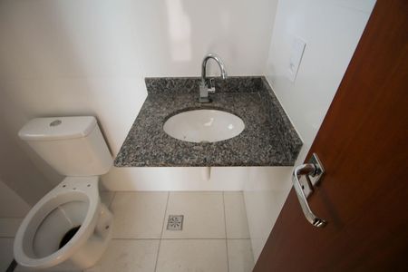 Apartamento à venda com 48m², 2 quartos e sem vagaBanheiro