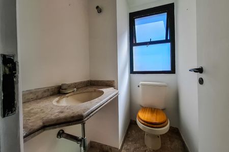 Apartamento para alugar com 100m², 3 quartos e 2 vagasBanheiro de Serviço