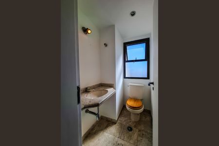 Apartamento para alugar com 100m², 3 quartos e 2 vagasBanheiro de Serviço