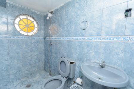 Casa para alugar com 360m², 4 quartos e 6 vagas Casa para alugar com 360m², 4 quartos e 6 vagasBanheiro Externo