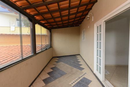 Casa para alugar com 360m², 4 quartos e 6 vagas Casa para alugar com 360m², 4 quartos e 6 vagasVaranda da Suíte 2
