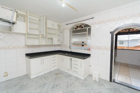 Casa para alugar com 360m², 4 quartos e 6 vagas Casa para alugar com 360m², 4 quartos e 6 vagasCozinha