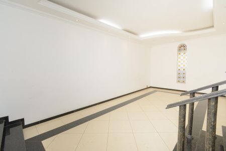 Casa para alugar com 360m², 4 quartos e 6 vagas Casa para alugar com 360m², 4 quartos e 6 vagasSala de Estar