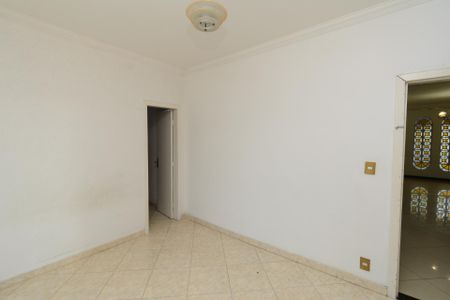 Casa para alugar com 360m², 4 quartos e 6 vagas Casa para alugar com 360m², 4 quartos e 6 vagasSuíte 2