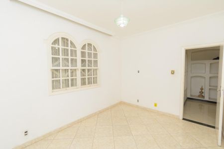 Casa para alugar com 360m², 4 quartos e 6 vagas Casa para alugar com 360m², 4 quartos e 6 vagasQuarto 1