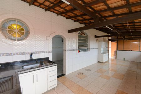 Casa para alugar com 360m², 4 quartos e 6 vagas Casa para alugar com 360m², 4 quartos e 6 vagasÁrea de Serviço