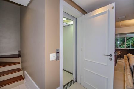 Casa de condomínio à venda com 559m², 3 quartos e 4 vagasÁrea comum