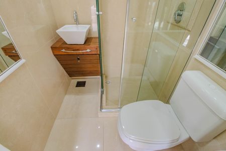 Casa de condomínio à venda com 559m², 3 quartos e 4 vagasBanheiro Social