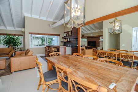 Casa de condomínio à venda com 559m², 3 quartos e 4 vagasEspaço Gourmet