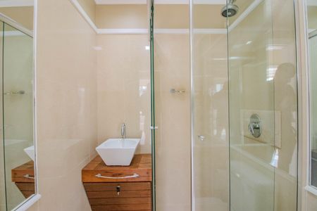 Casa de condomínio à venda com 559m², 3 quartos e 4 vagasBanheiro Social