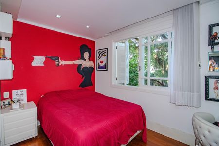 Casa de condomínio à venda com 559m², 3 quartos e 4 vagasSuíte 1