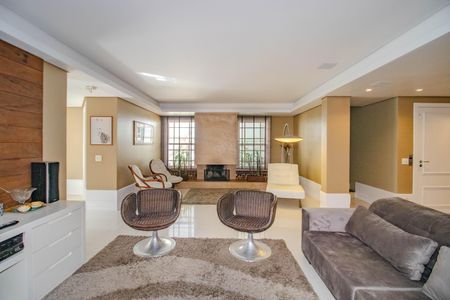 Casa de condomínio à venda com 559m², 3 quartos e 4 vagasSala