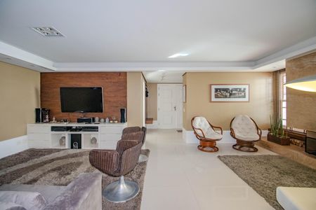 Casa de condomínio à venda com 559m², 3 quartos e 4 vagasSala