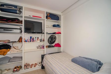 Casa de condomínio à venda com 559m², 3 quartos e 4 vagasQuarto de Serviço