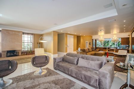 Casa de condomínio à venda com 559m², 3 quartos e 4 vagasSala