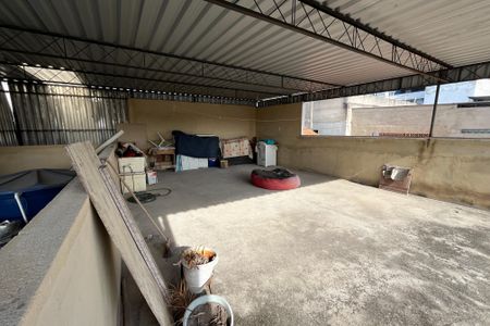 Casa à venda com 250m², 3 quartos e 1 vagaÁrea externa