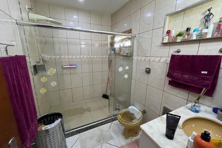 Casa à venda com 250m², 3 quartos e 1 vagaBanheiro Social 2