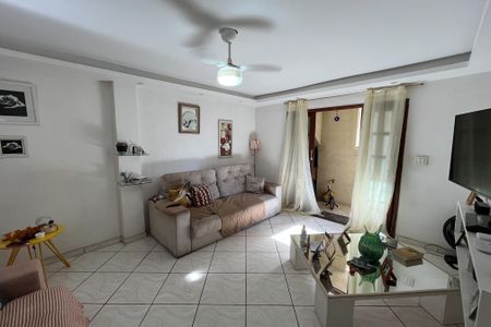 Casa à venda com 250m², 3 quartos e 1 vagaSala 