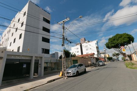 Apartamento à venda com 124m², 4 quartos e 2 vagas Apartamento à venda com 124m², 4 quartos e 2 vagasFachada