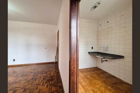 Cozinha e Área de Serviço de apartamento à venda com 2 quartos, 70m² em Santa Efigênia, Belo Horizonte