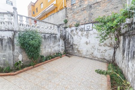 Casa à venda com 215m², 5 quartos e 2 vagasÁrea Externa da Casa 2