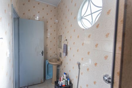 Casa à venda com 215m², 5 quartos e 2 vagasBanheiro Social da Casa 1