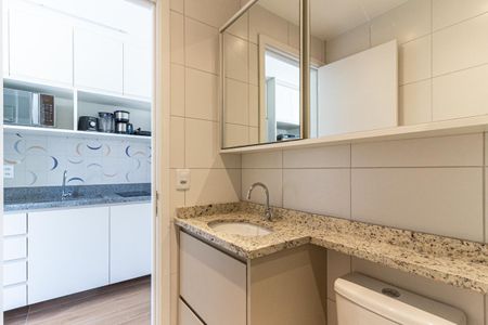 Banheiro de kitnet/studio para alugar com 1 quarto, 21m² em Santa Ifigênia, São Paulo