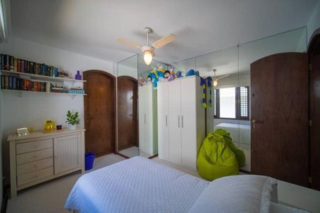 Casa à venda com 565m², 3 quartos e 4 vagas