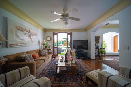 Casa à venda com 565m², 3 quartos e 4 vagas