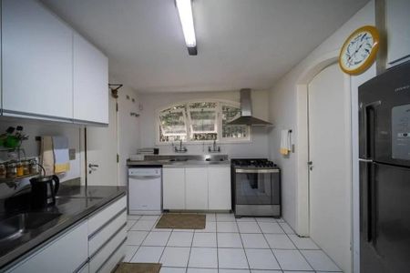 Casa à venda com 565m², 3 quartos e 4 vagas