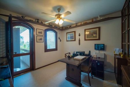 Casa à venda com 565m², 3 quartos e 4 vagas