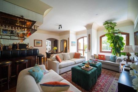 Casa à venda com 565m², 3 quartos e 4 vagas