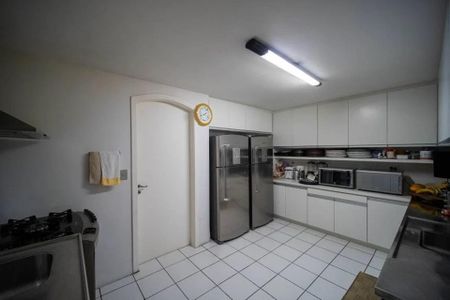 Casa à venda com 565m², 3 quartos e 4 vagas