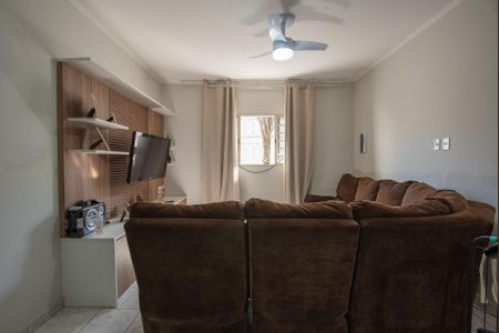 Casa à venda com 230m², 3 quartos e 3 vagas