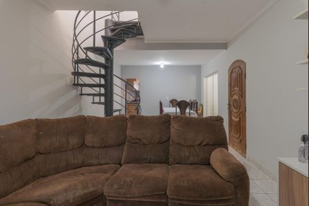 Casa à venda com 230m², 3 quartos e 3 vagas