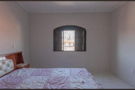 Casa à venda com 230m², 3 quartos e 3 vagas