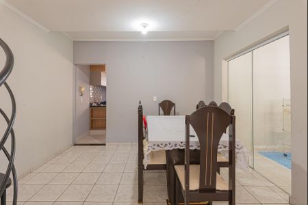 Casa à venda com 230m², 3 quartos e 3 vagas