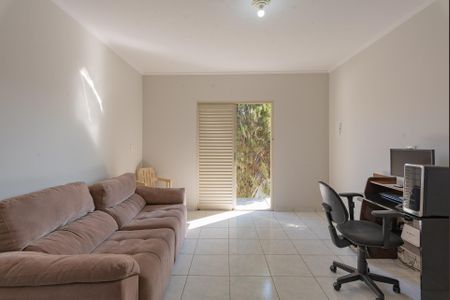 Casa à venda com 230m², 3 quartos e 3 vagas