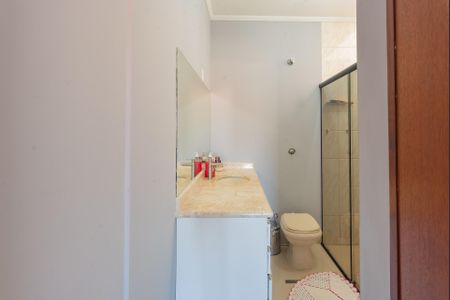 Casa à venda com 230m², 3 quartos e 3 vagas