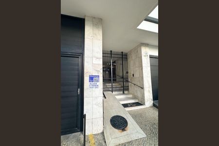 Apartamento à venda com 230m², 2 quartos e 2 vagasPlaquinha