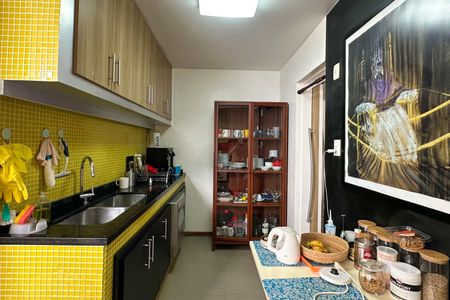 Apartamento à venda com 230m², 2 quartos e 2 vagasCozinha